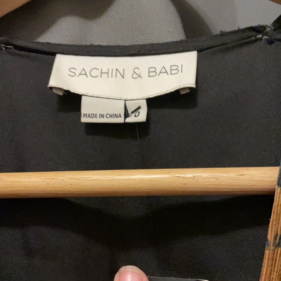 Sachin and Babi Mumbai dress - Picture 2 of 11
